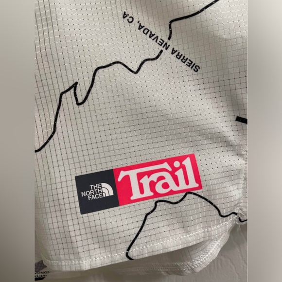 The North Face Women's White, Black & Red Patterned Shorts, NWOT, Medium - Picture 3 of 11